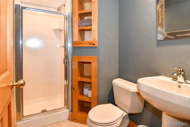 25758 Summergreen Lane Golden, CO 80401