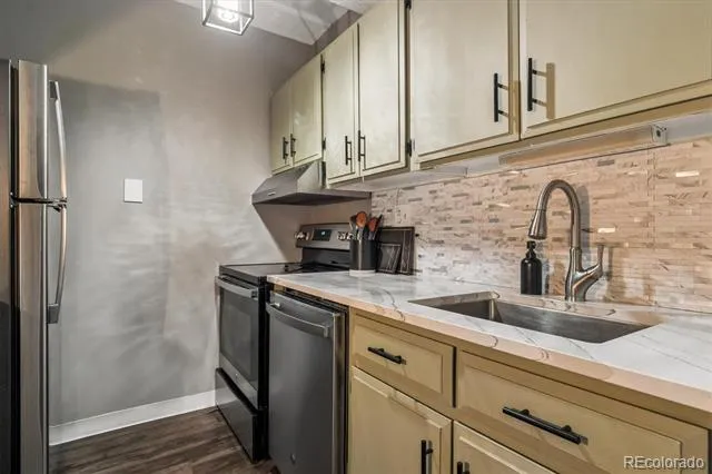 1255 Ogden Street #205 Denver, CO 80218