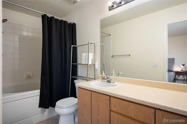 4819 Halifax Way Denver, CO 80249