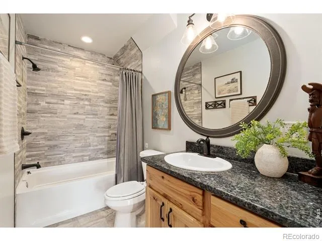 3086 Davis Ranch Road Bellvue, CO 80512