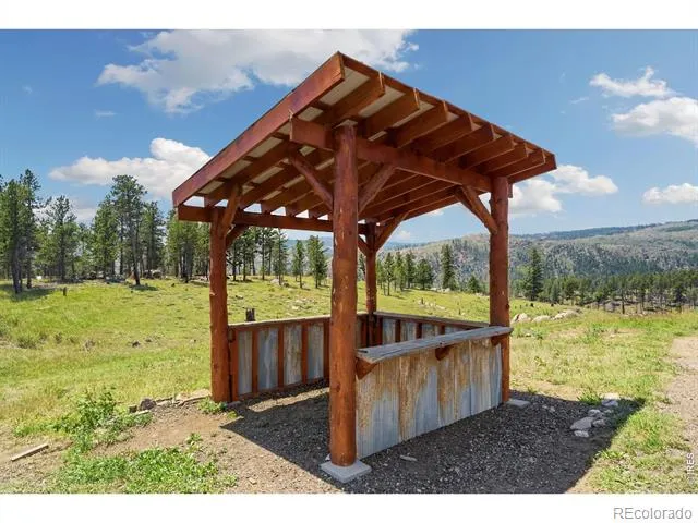 3086 Davis Ranch Road Bellvue, CO 80512