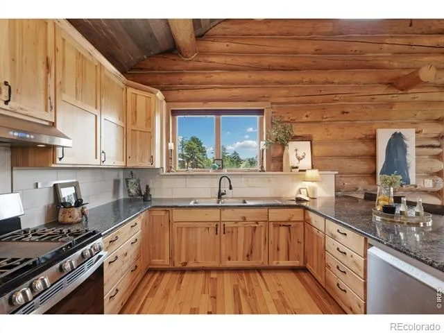 3086 Davis Ranch Road Bellvue, CO 80512