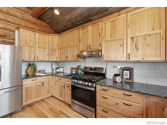 3086 Davis Ranch Road Bellvue, CO 80512