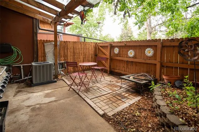 1312 S Carson Way Aurora, CO 80012