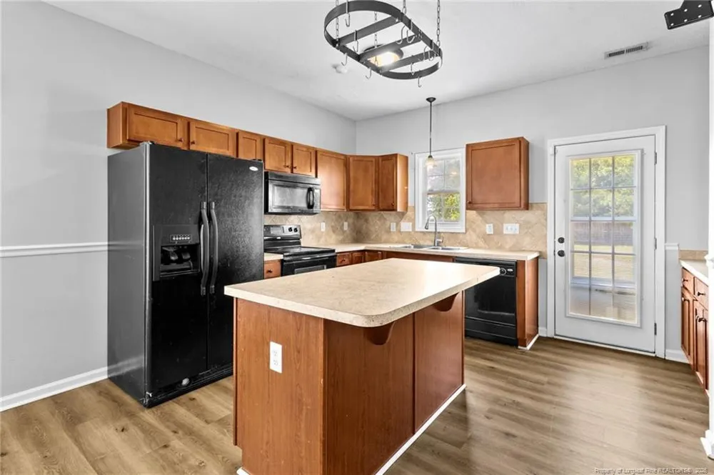 3600 Crosswinds Drive Hope Mills, NC 28348