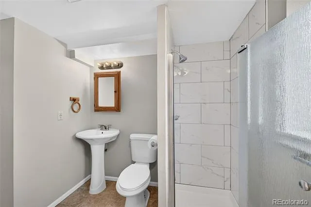 446 S Lima Circle Aurora, CO 80012
