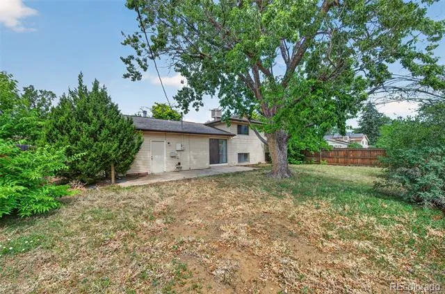 446 S Lima Circle Aurora, CO 80012
