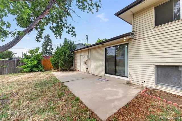 446 S Lima Circle Aurora, CO 80012