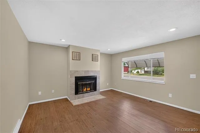446 S Lima Circle Aurora, CO 80012