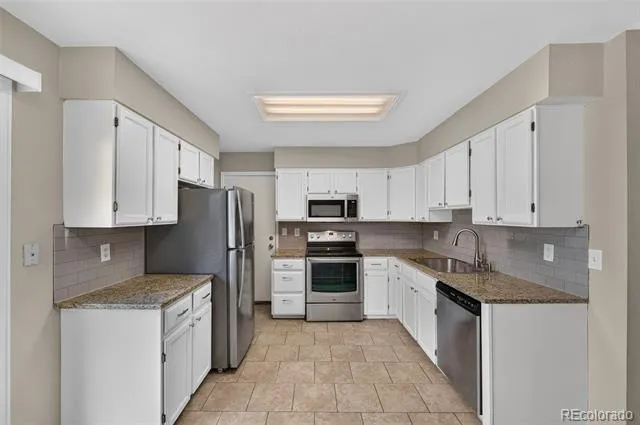 446 S Lima Circle Aurora, CO 80012