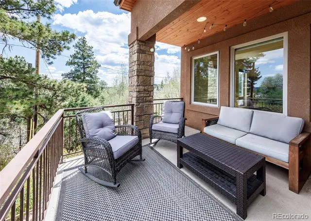 374 Hoover Lane Palmer Lake, CO 80133