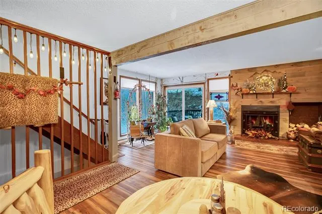 560 Manor Court Woodland Park, CO 80863