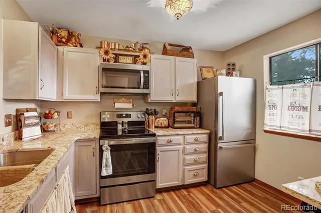 560 Manor Court Woodland Park, CO 80863