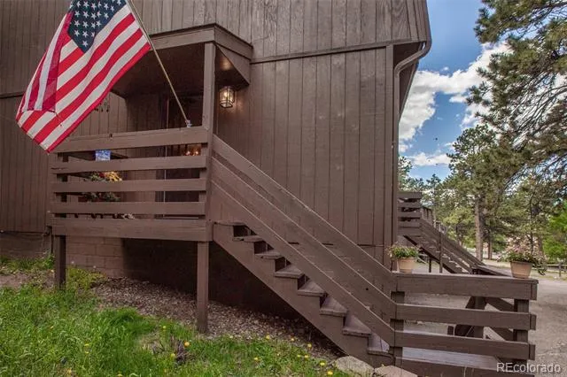 560 Manor Court Woodland Park, CO 80863