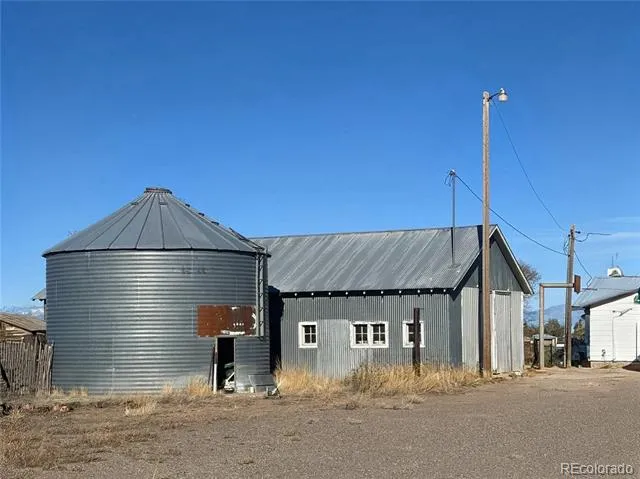 1099 W County Road 11 Center, CO 81125