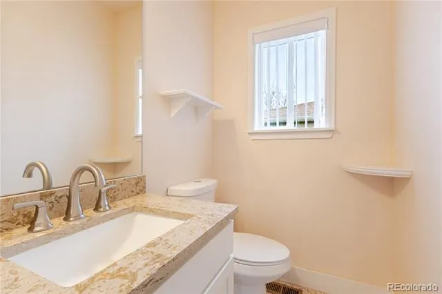 995 S Locust Street Denver, CO 80224