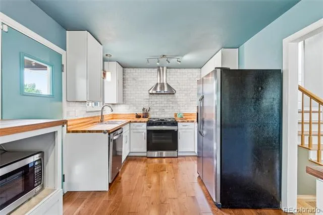 3233 Troy Street Aurora, CO 80011