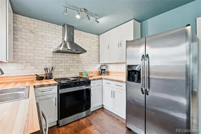 3233 Troy Street Aurora, CO 80011