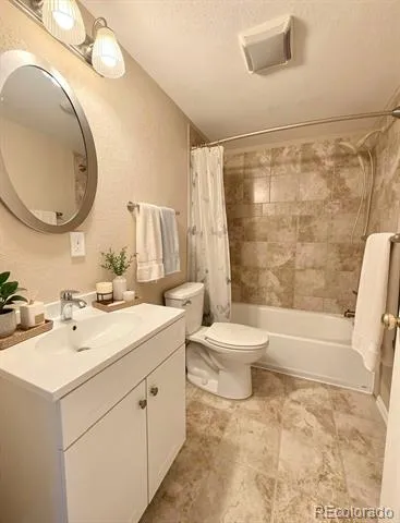 1208 Crenshaw Street Castle Rock, CO 80104