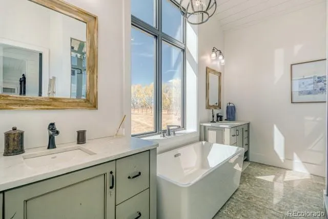 560 Talons Reach Run Berthoud, CO 80513