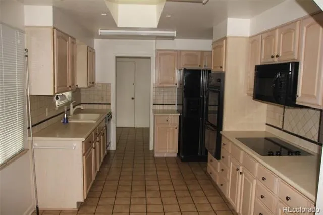 33 Skyline Drive Wheat Ridge, CO 80215