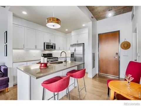 3401 Arapahoe Avenue #402