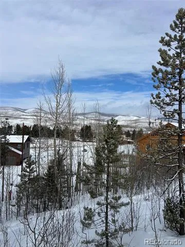 114, 122 Mustang Trail Grand Lake, CO 80447