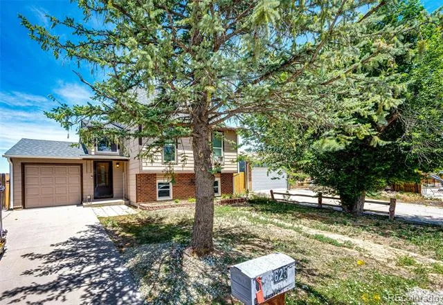 625 Madison Way Bennett, CO 80102