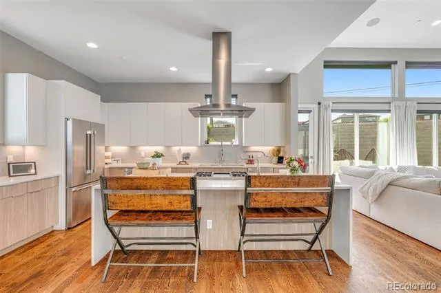 10 Wilder Lane Littleton, CO 80123