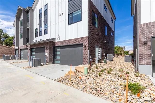 35 Ascent Trail Englewood, CO 80112
