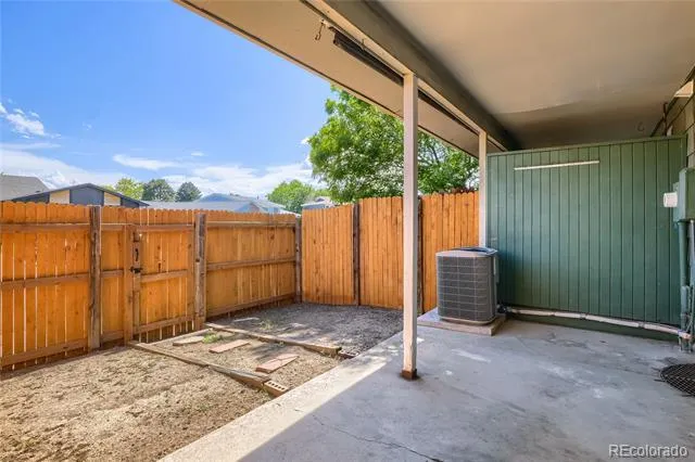 1435 Norfolk Street Aurora, CO 80011