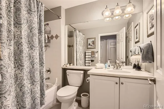 601 Clarendon Loop Castle Pines, CO 80108