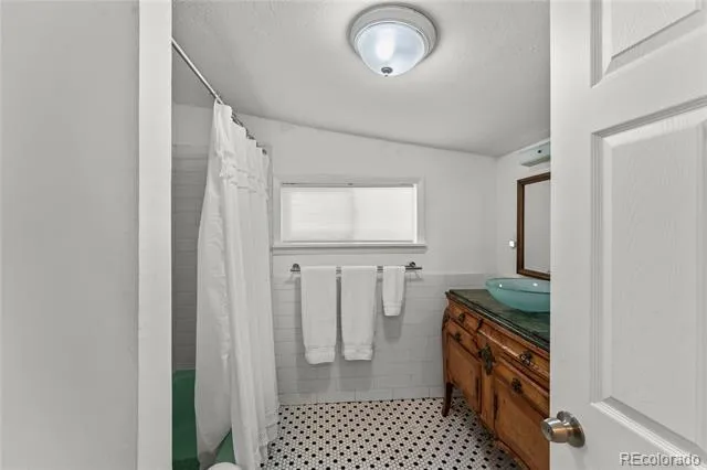 2706 W Pikes Peak Avenue Colorado Springs, CO 80904