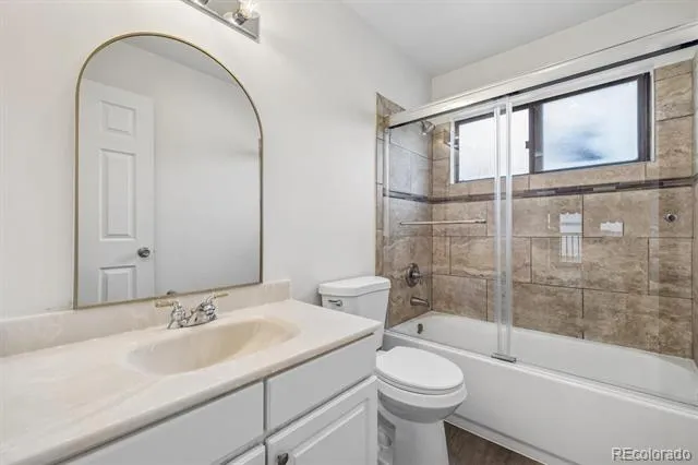 3817 S Ceylon Way Aurora, CO 80013