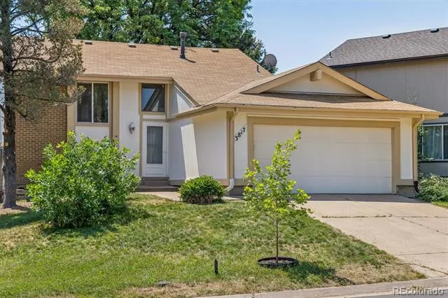3817 S Ceylon Way Aurora, CO 80013