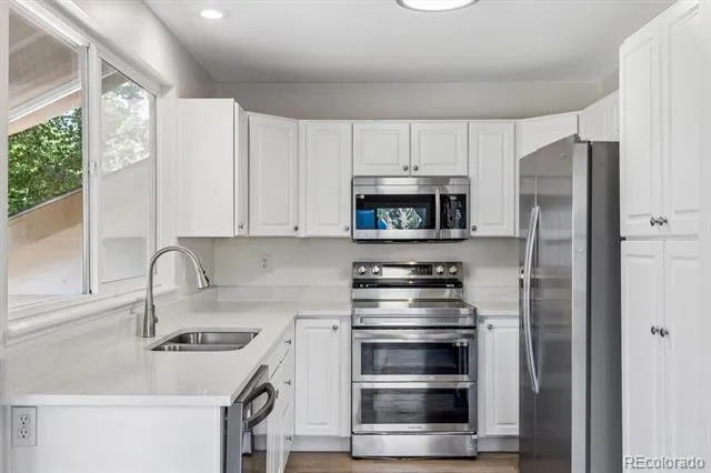 3817 S Ceylon Way Aurora, CO 80013