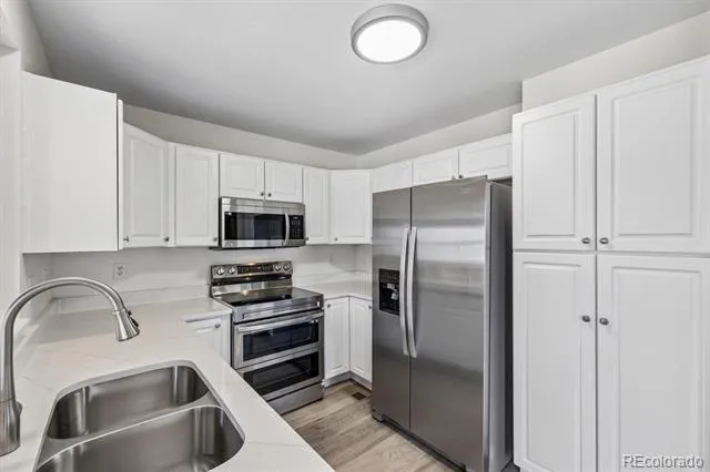 3817 S Ceylon Way Aurora, CO 80013