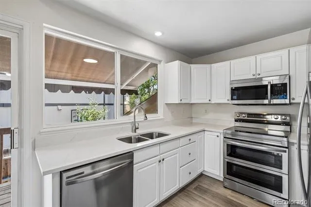 3817 S Ceylon Way Aurora, CO 80013
