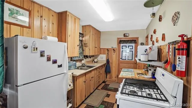 28488 Park Avenue Pine, CO 80470
