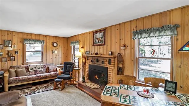28488 Park Avenue Pine, CO 80470