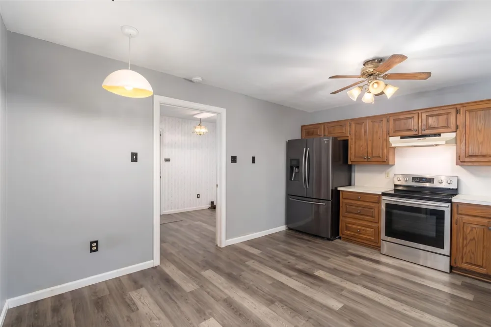 10492 US Highway 69 Whitewright, TX 75491