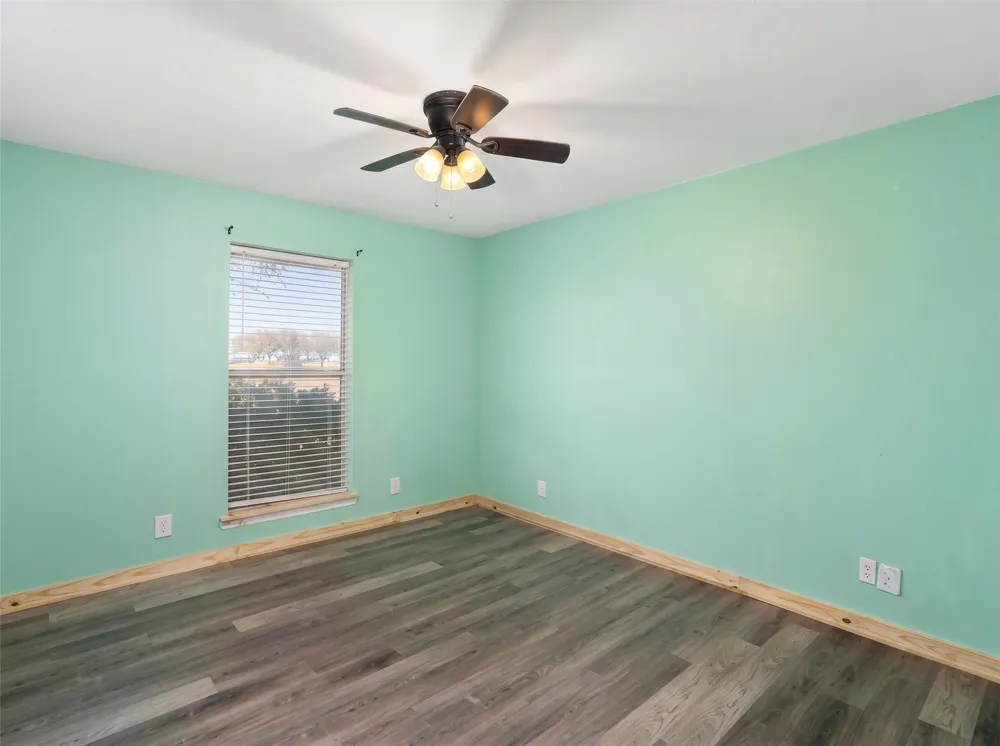 10492 US Highway 69 Whitewright, TX 75491