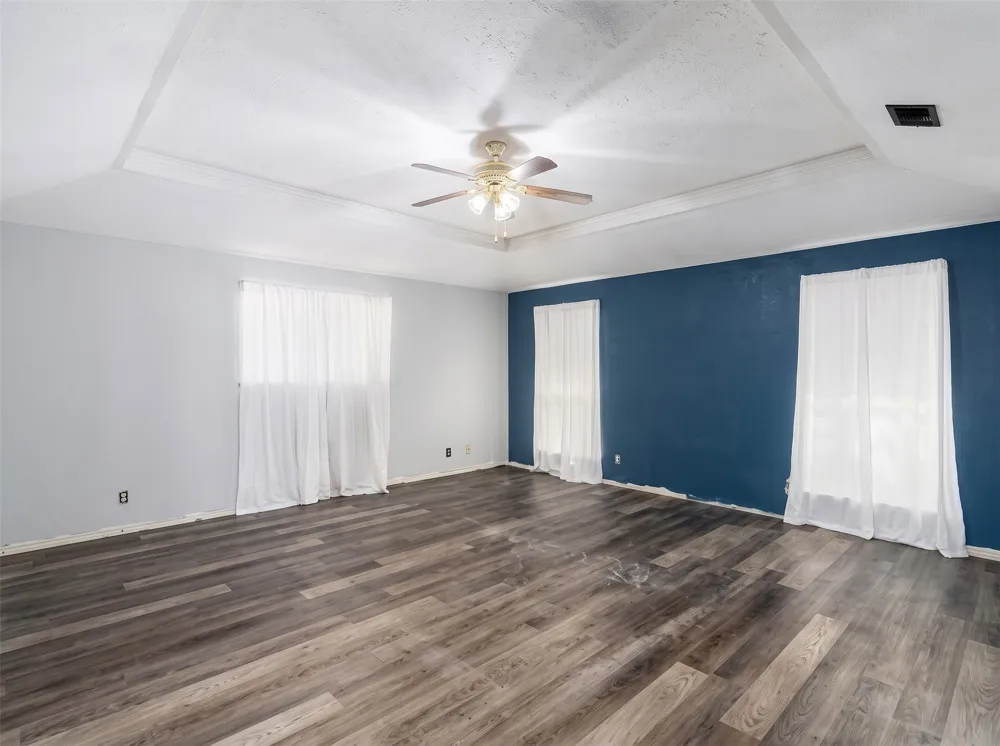 10492 US Highway 69 Whitewright, TX 75491
