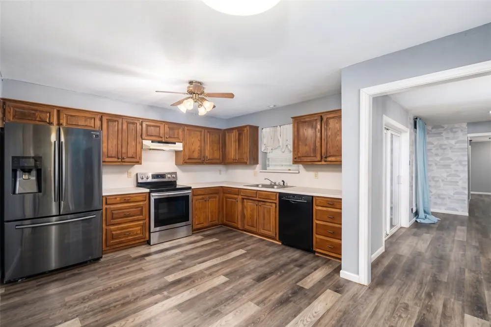 10492 US Highway 69 Whitewright, TX 75491