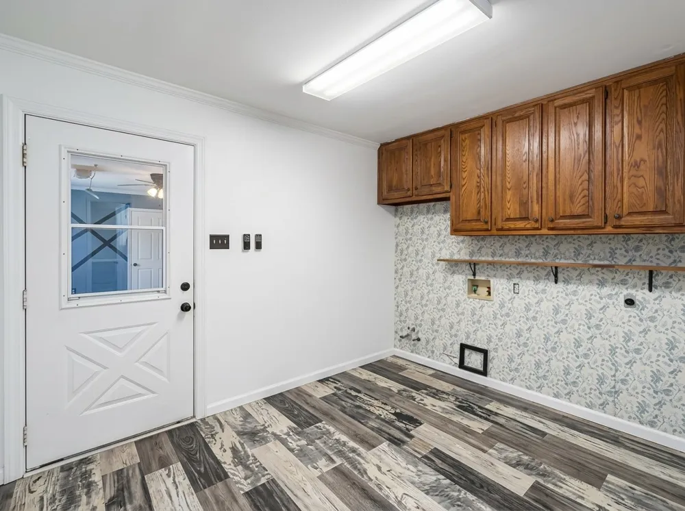 10492 US Highway 69 Whitewright, TX 75491