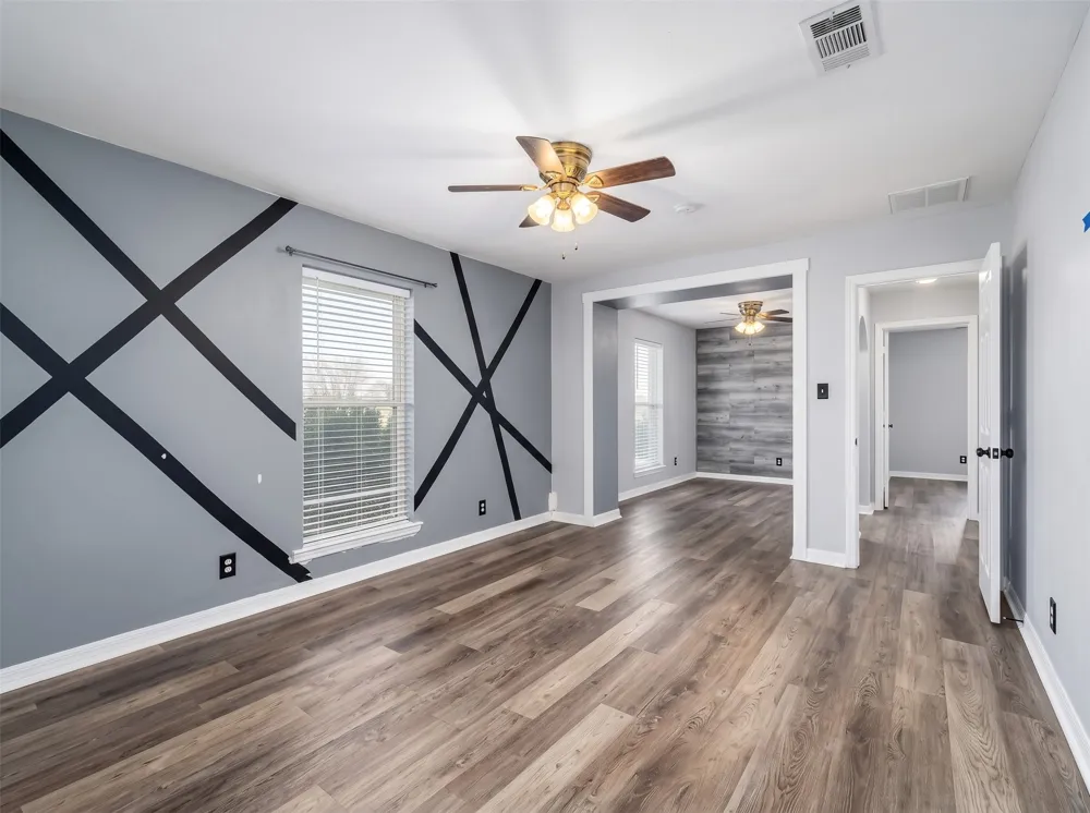 10492 US Highway 69 Whitewright, TX 75491