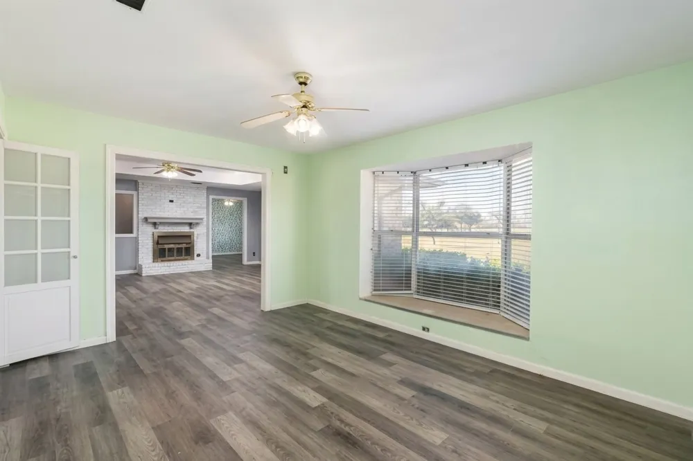 10492 US Highway 69 Whitewright, TX 75491