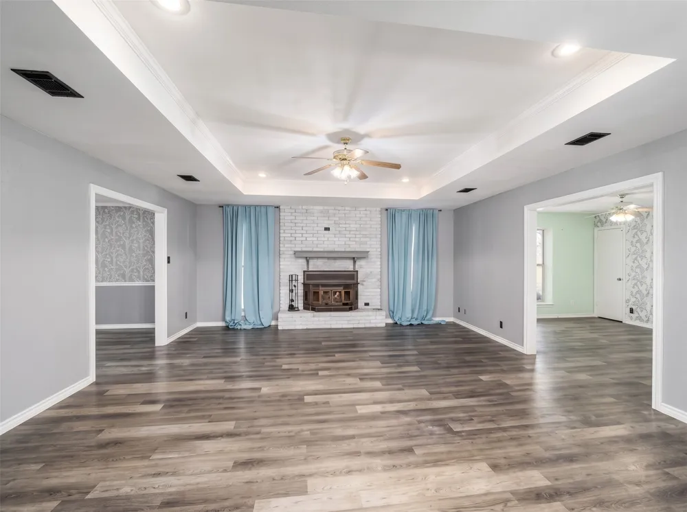 10492 US Highway 69 Whitewright, TX 75491