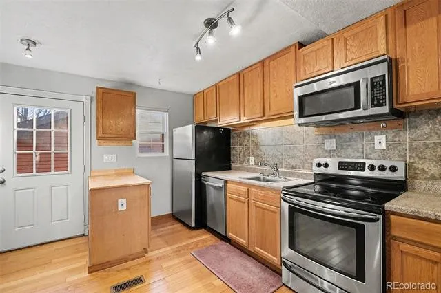 718 Julian Circle Lafayette, CO 80026