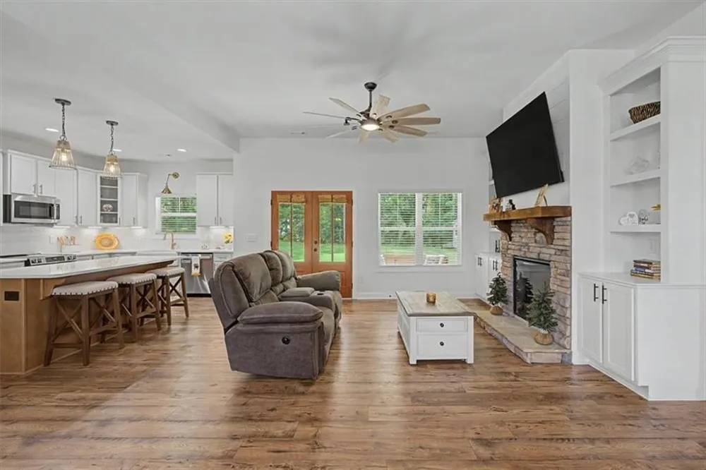 348 Barnwood Drive Rockmart, GA 30153